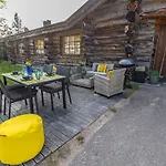 아파트 Kuukkeli Log Teerenpesae *