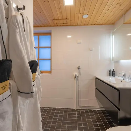 Kuukkeli Log Teerenpesae * Саариселькя