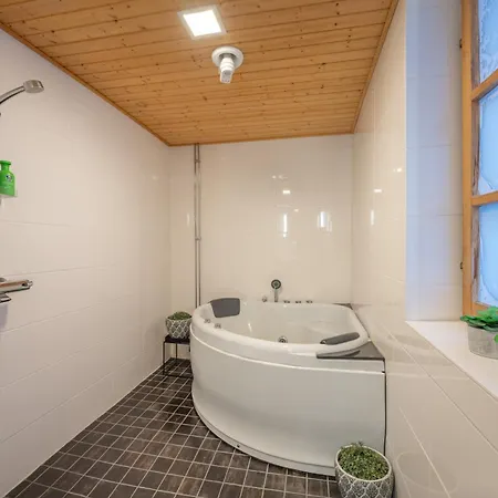 Apartament Kuukkeli Log Teerenpesae Saariselkä