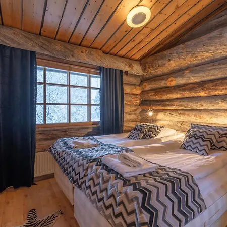 Kuukkeli Log Teerenpesae * Саариселькя