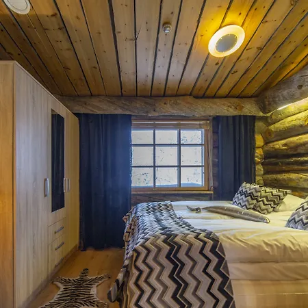 Kuukkeli Log Teerenpesae Апартаменты