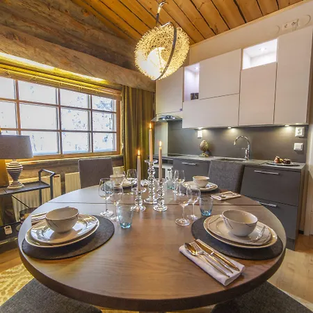 Kuukkeli Log Teerenpesae *