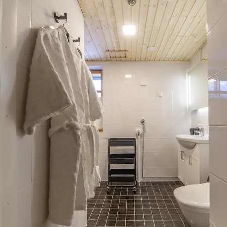 Kuukkeli Log Teerenpesae