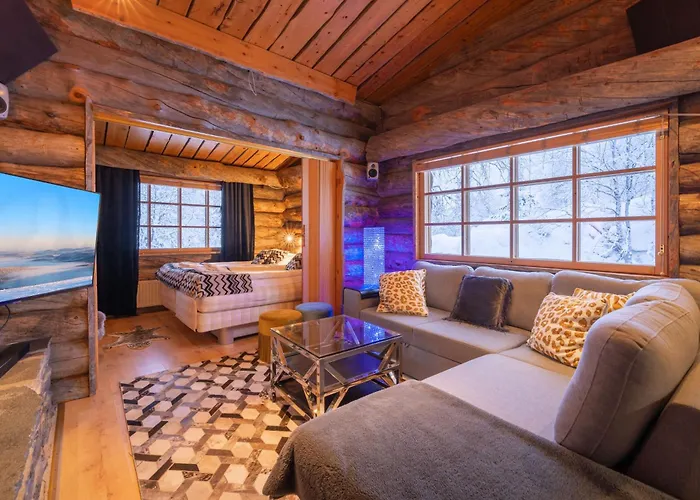 Kuukkeli Log Teerenpesae