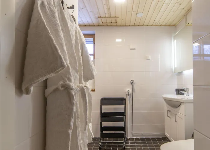 Kuukkeli Log Teerenpesae